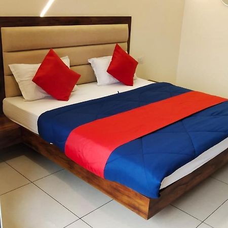 Hotel Kailash Virpur Buitenkant foto