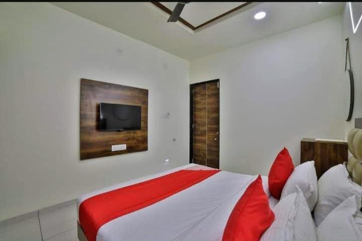 Hotel Kailash Virpur Buitenkant foto