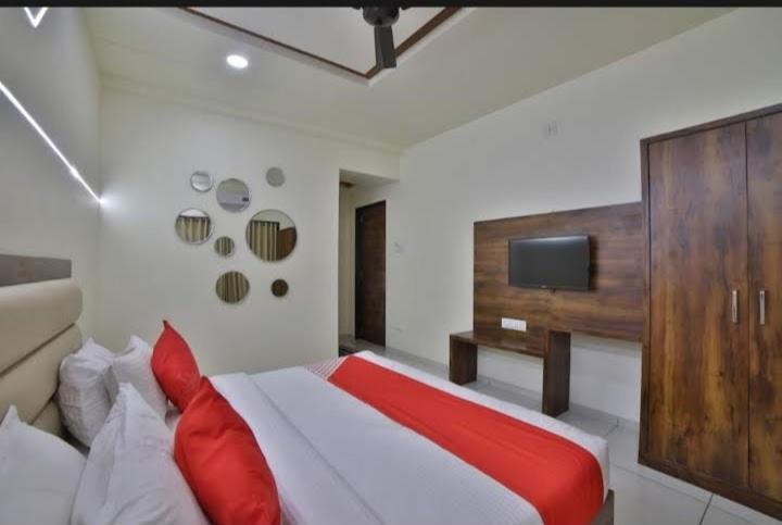 Hotel Kailash Virpur Buitenkant foto