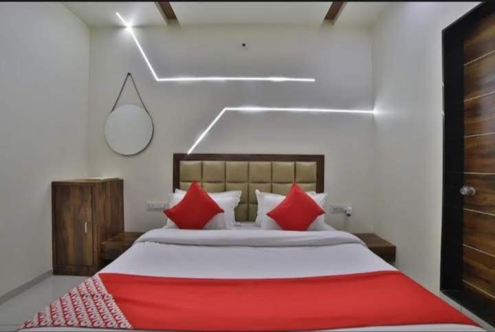 Hotel Kailash Virpur Buitenkant foto